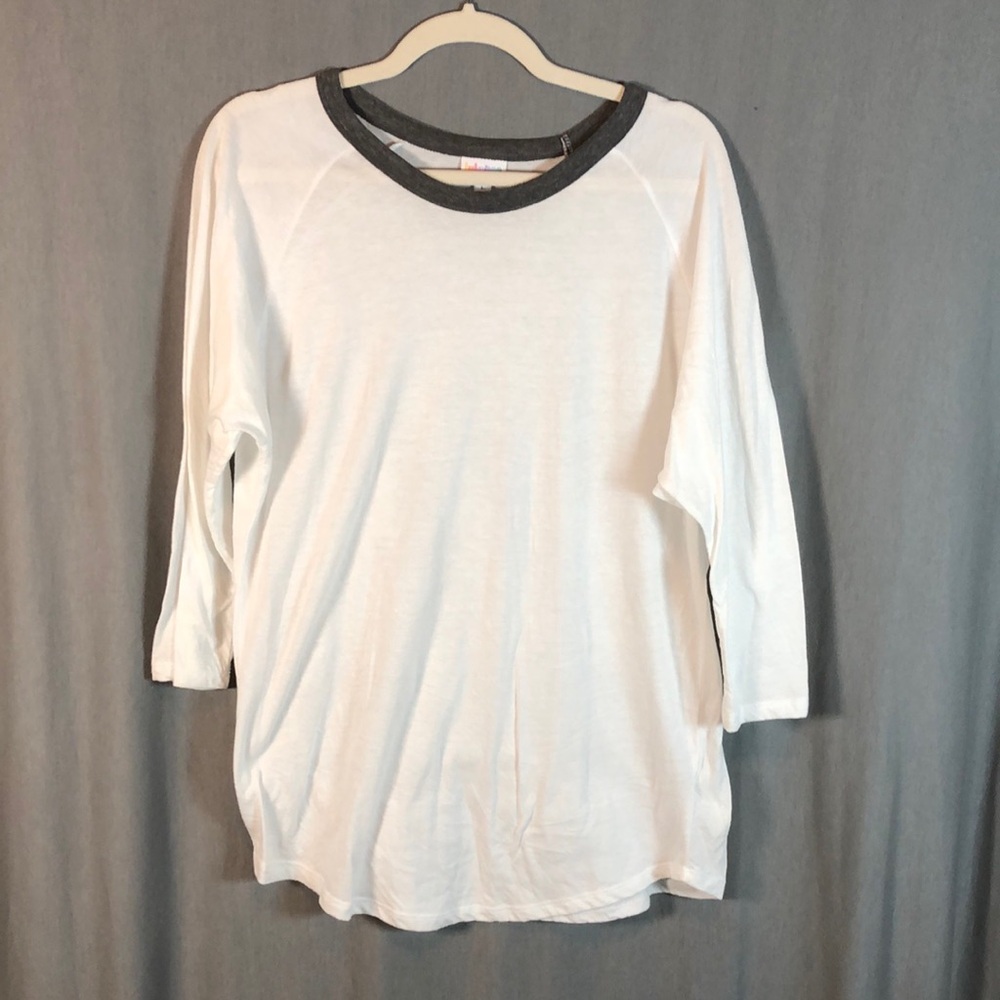 Lularoe EUC Randy - 3/4 Sleeve White Raglan Tee w/Grey Collar - Sz L
